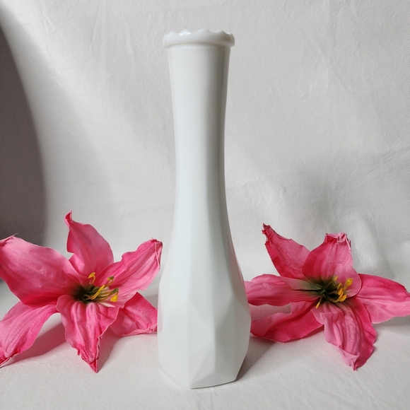 Vintage Vase E O Brody Co USA White Milk Glass Flower Bud Holder 8.5" Tall - Picture 15 of 16